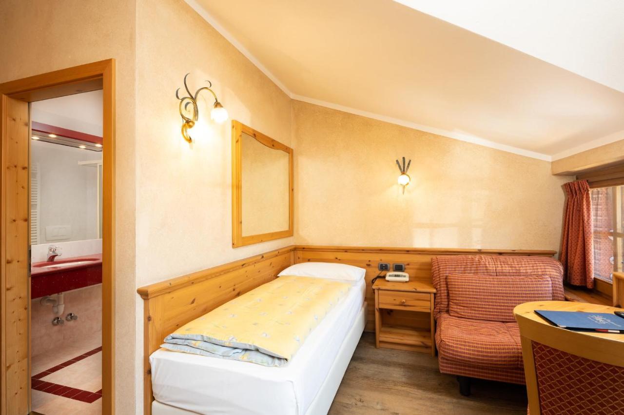 Hotel La Pastorella Livigno Exterior photo