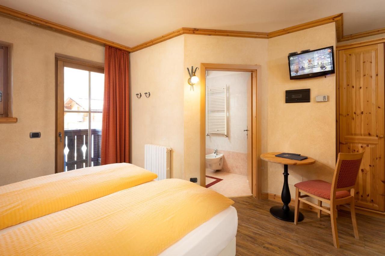 Hotel La Pastorella Livigno Exterior photo