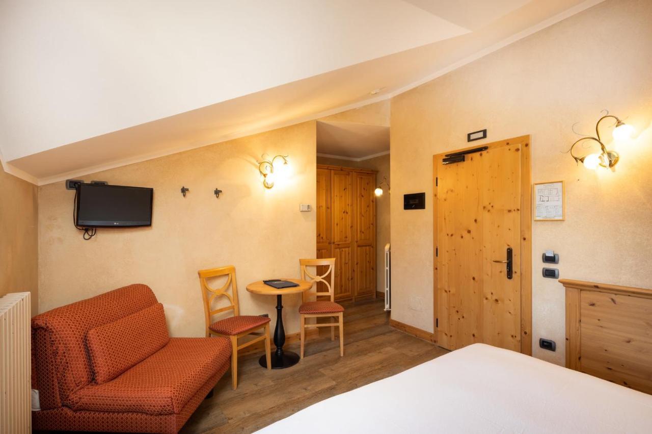 Hotel La Pastorella Livigno Exterior photo