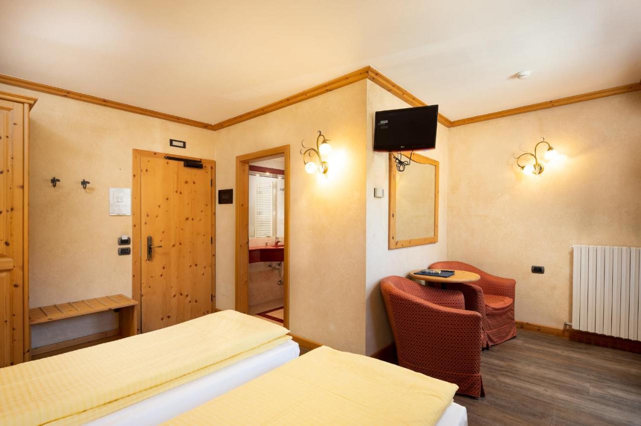 Hotel La Pastorella Livigno Exterior photo