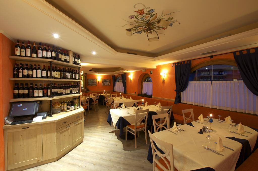 Hotel La Pastorella Livigno Exterior photo
