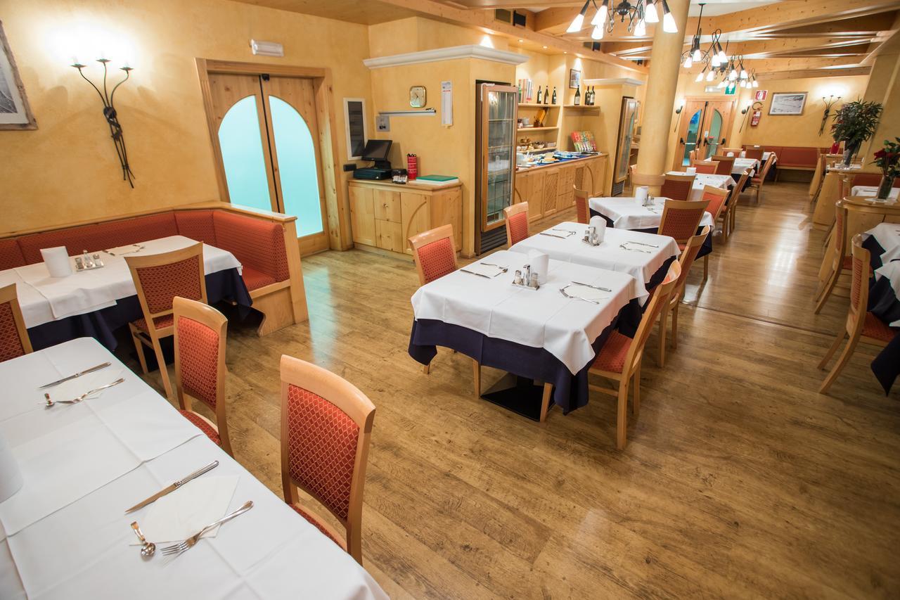 Hotel La Pastorella Livigno Exterior photo